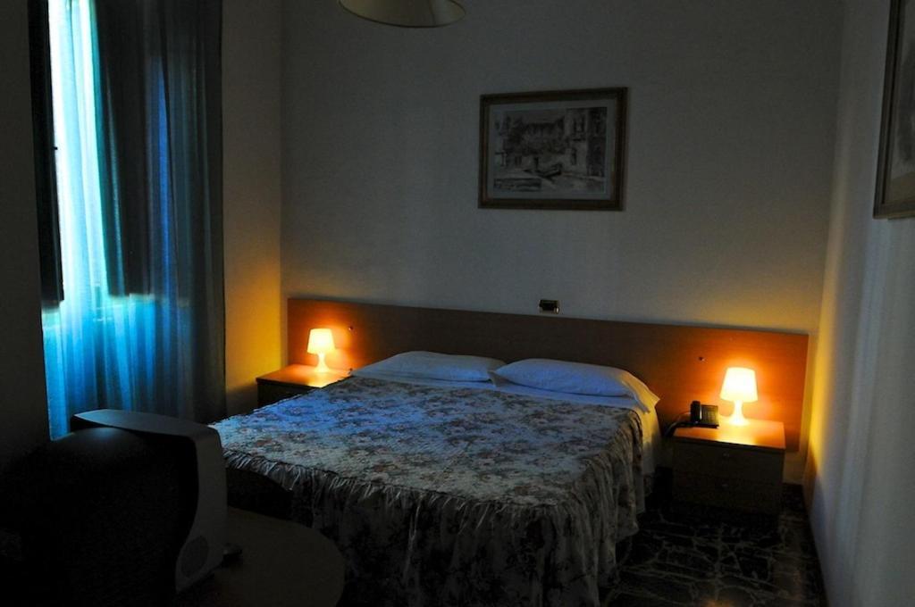 Albergo Italia Di Nardi Renzo & C Snc Poggibonsi Room photo